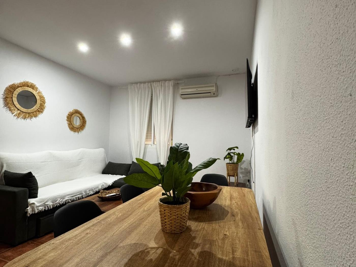Apartamento -
                                Zahara De Los Atunes -
                                2 dormitorios -
                                5 ocupantes