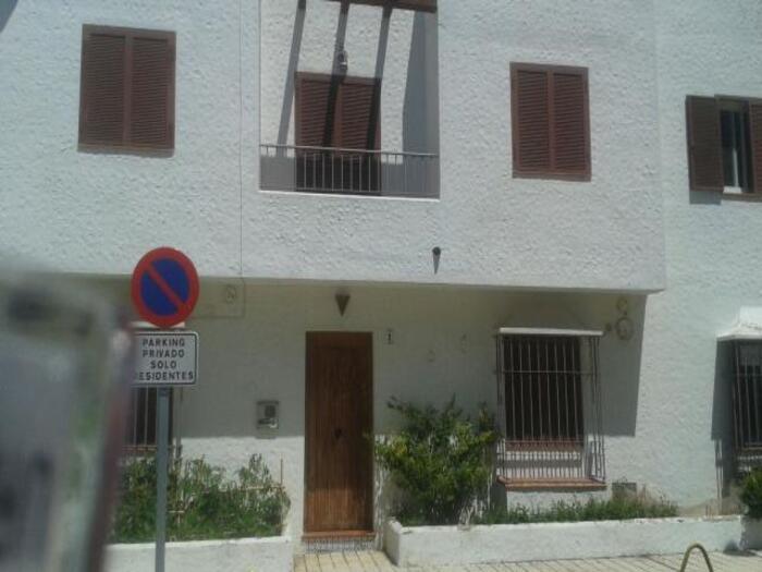 Apartamento -
                                Zahara De Los Atunes -
                                3 dormitorios -
                                6 ocupantes