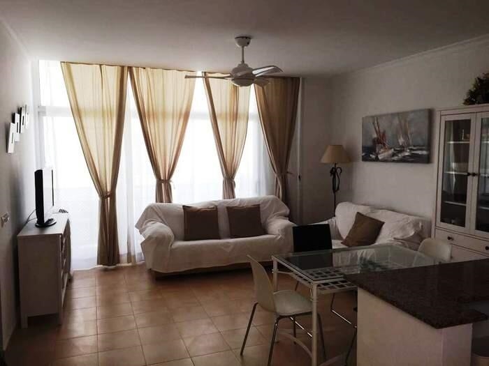 Apartamento -
                                Zahara De Los Atunes -
                                2 dormitorios -
                                4 ocupantes