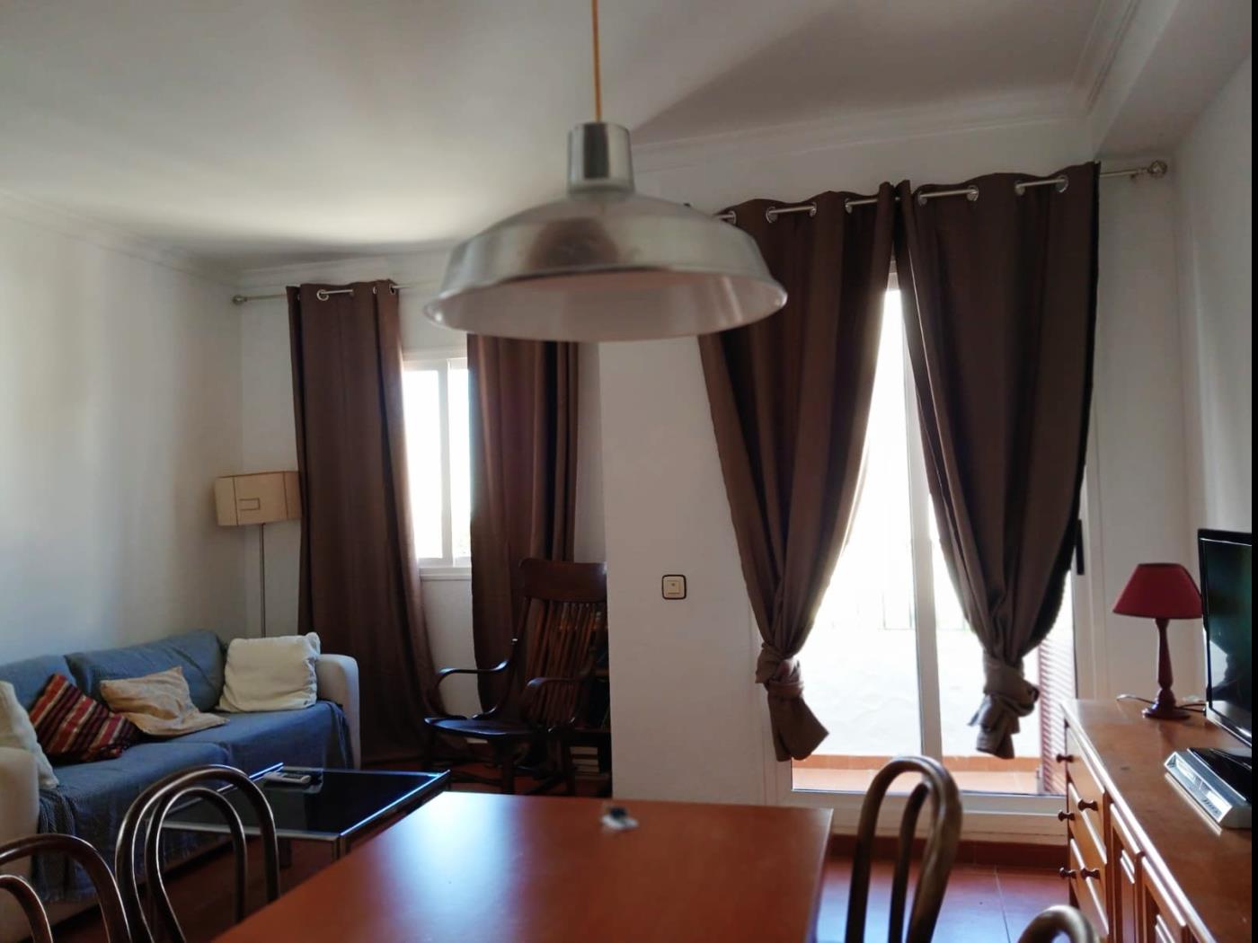 Apartamento -
                                Zahara De Los Atunes -
                                3 dormitorios -
                                5 ocupantes